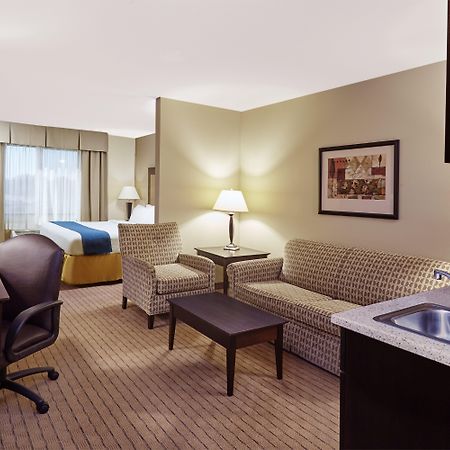 Holiday Inn Express & Suites Madison-Verona By Ihg Zewnętrze zdjęcie