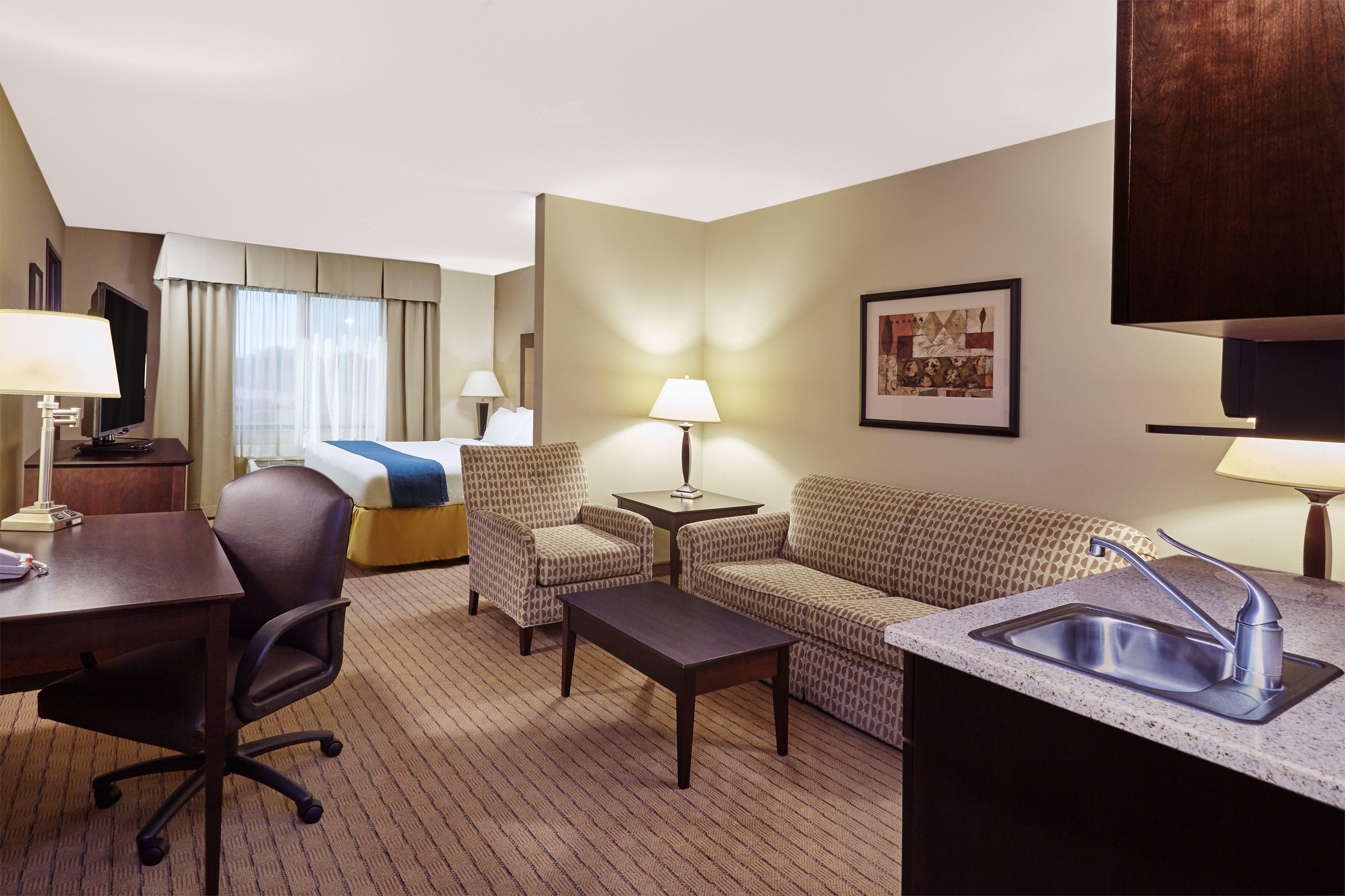 Holiday Inn Express & Suites Madison-Verona By Ihg Zewnętrze zdjęcie