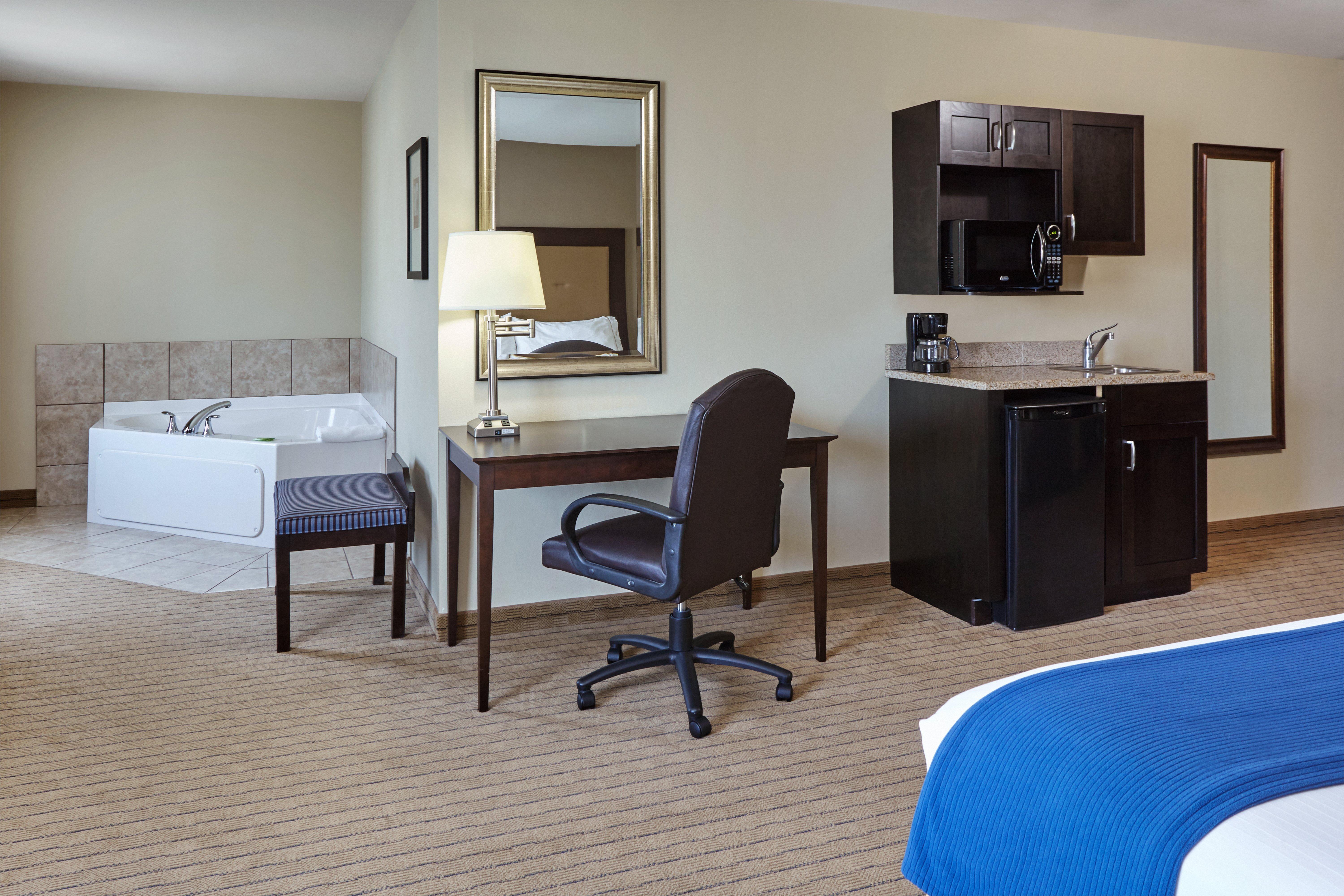 Holiday Inn Express & Suites Madison-Verona By Ihg Zewnętrze zdjęcie