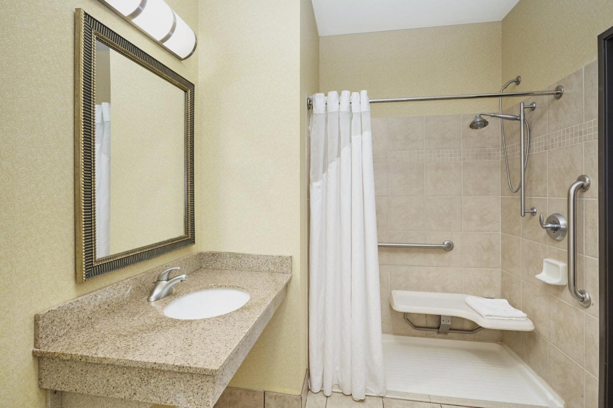 Holiday Inn Express & Suites Madison-Verona By Ihg Zewnętrze zdjęcie