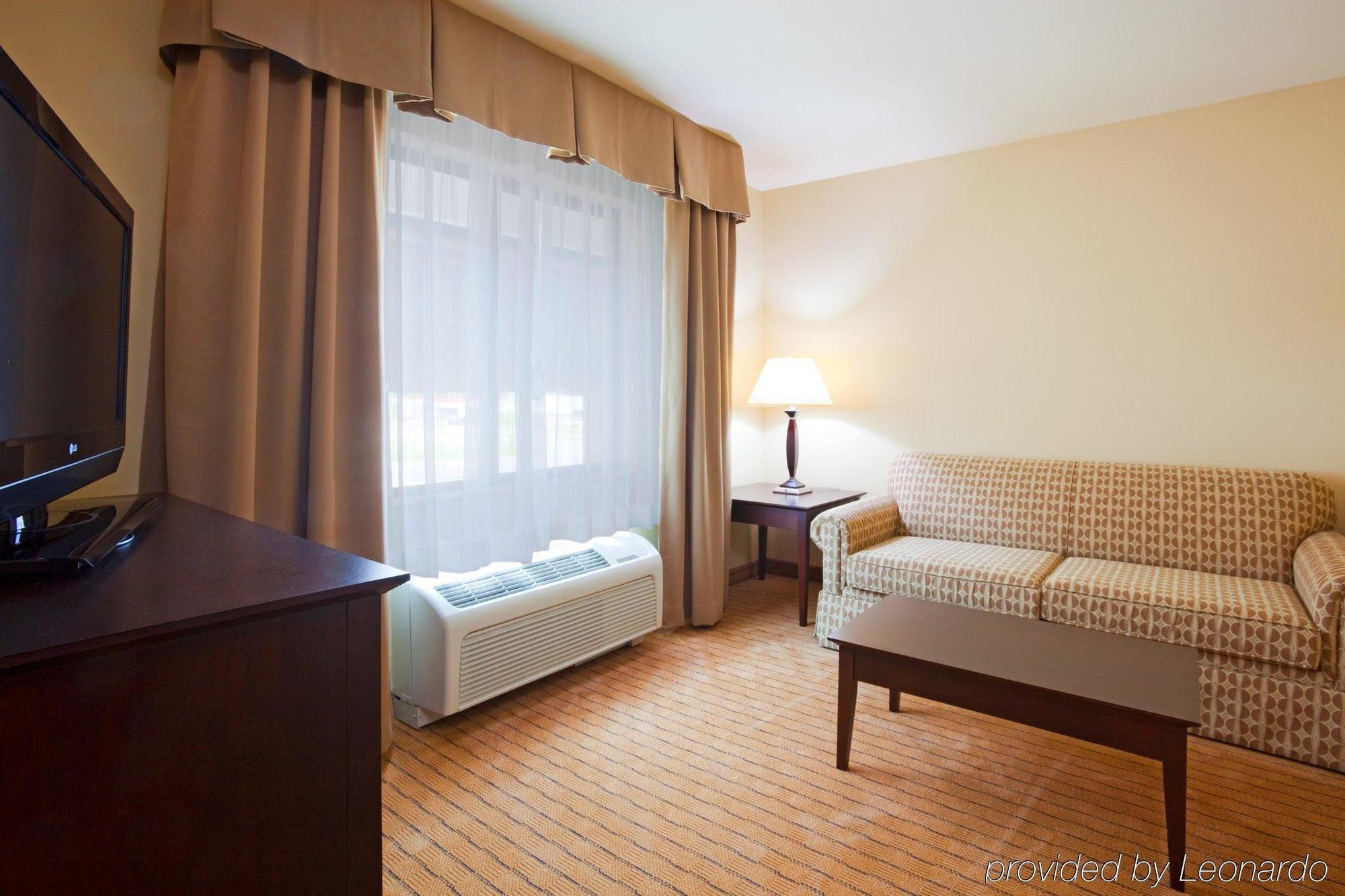 Holiday Inn Express & Suites Madison-Verona By Ihg Pokój zdjęcie