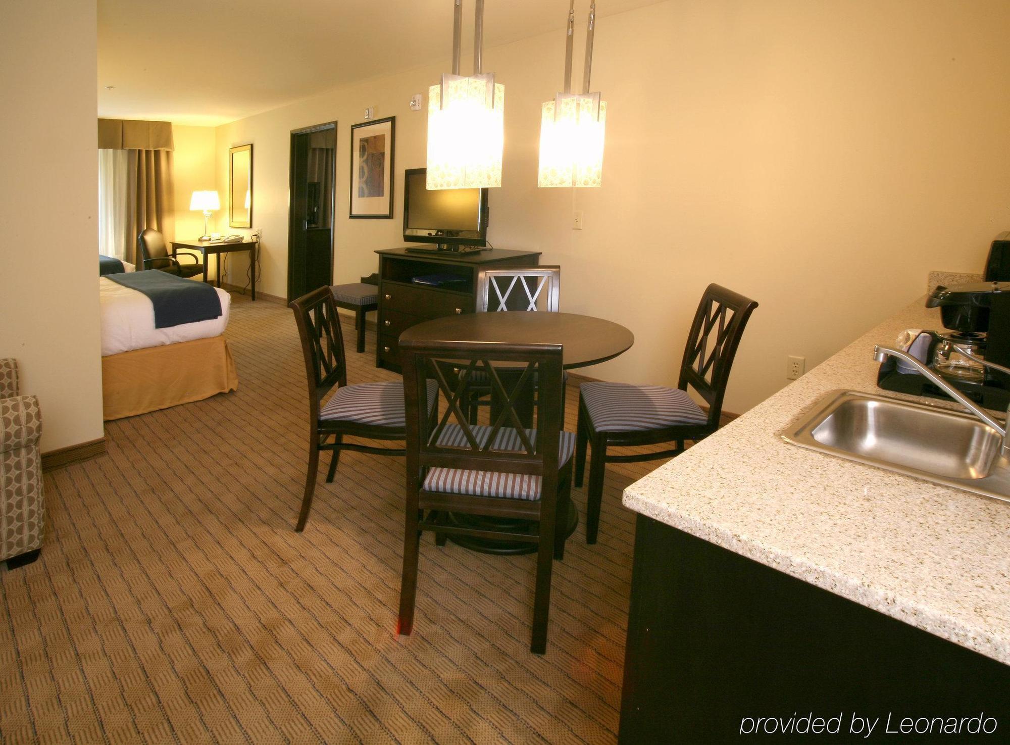 Holiday Inn Express & Suites Madison-Verona By Ihg Zewnętrze zdjęcie